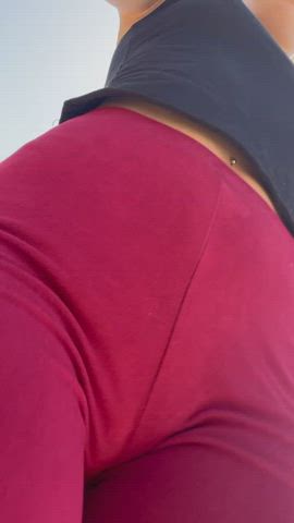 I love these pants and the camel toe they give me :) they’re my “going out clubbing”