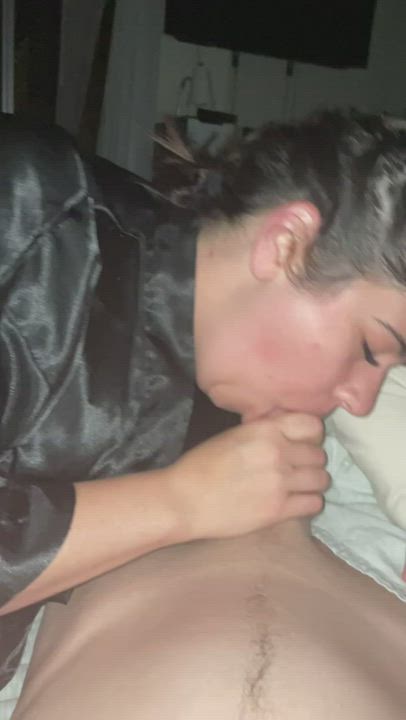 The best way of waking up is having your cock being sucked.