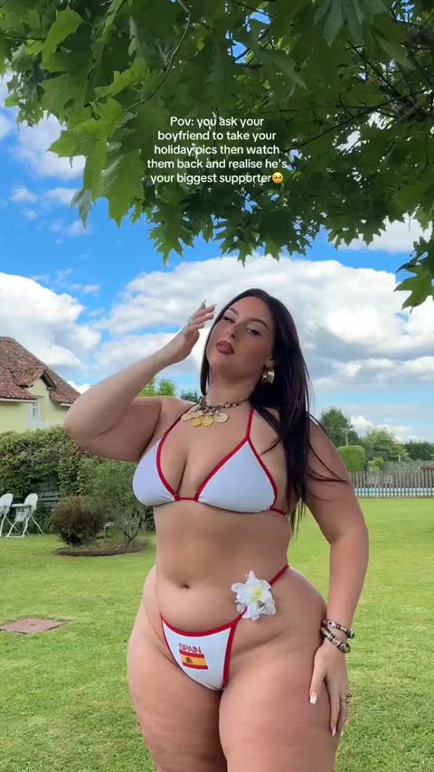bikini chubby non-nude public thick chubby-girls gif