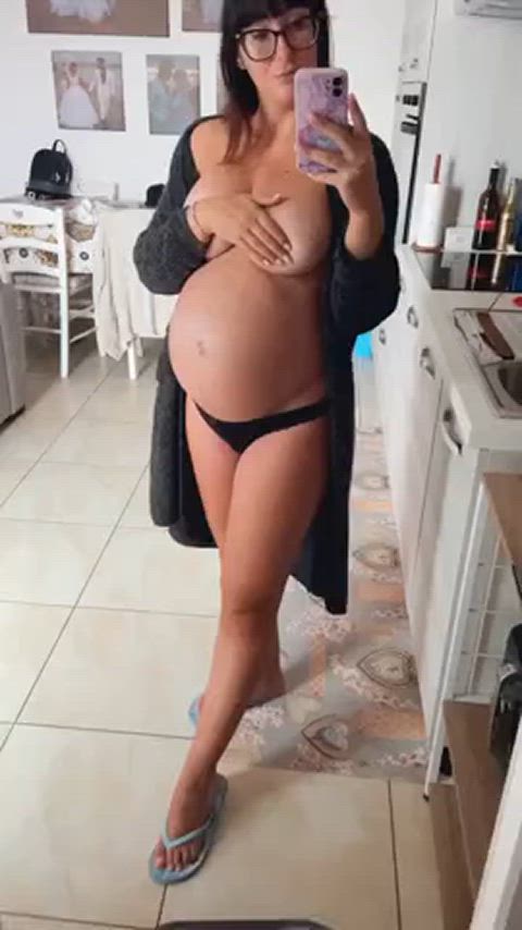 amateur homemade pregnant teen gif