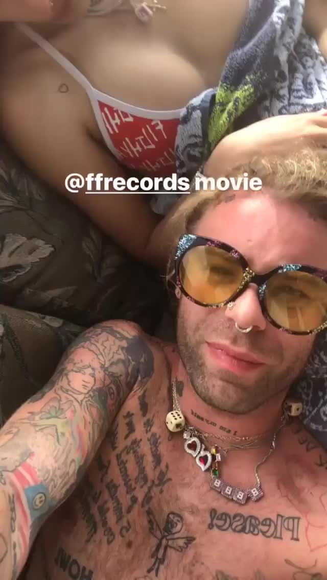 Bella Thorne thefappeningblog.com