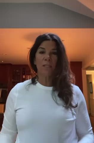 big tits housewife milf mom gif