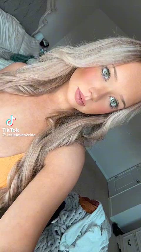 Izzie - More tiktok flash vids on my TT likes (juanmomo45)