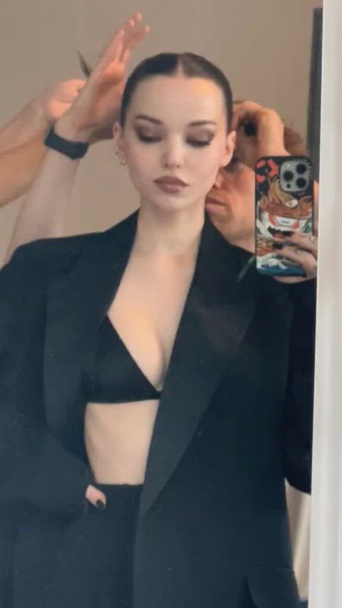 Dove cameron
