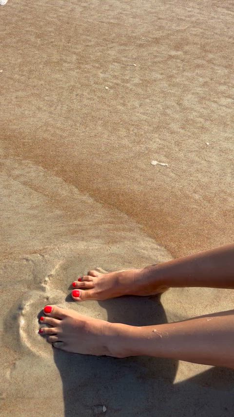 big tits bikini brunette feet feet fetish foot foot fetish foot worship latina sideboob