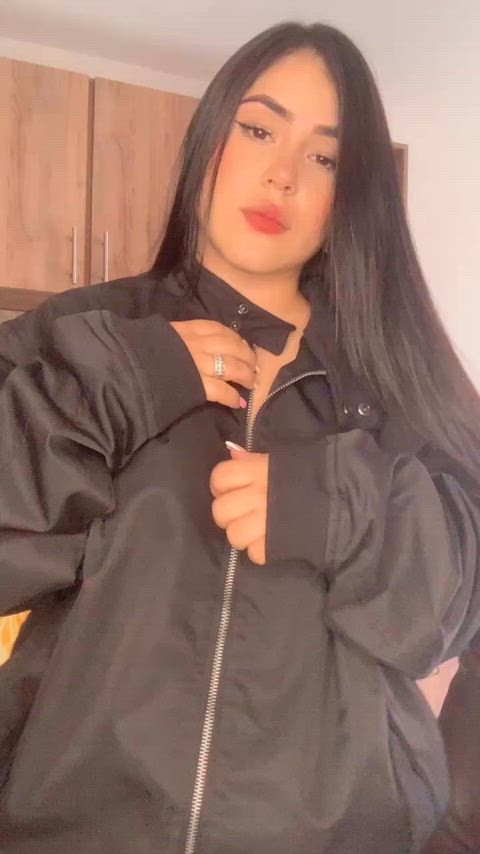 onlyfans reveal titty drop gif