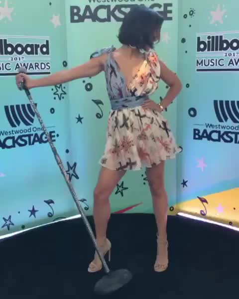 Vanessa Hudgens gif