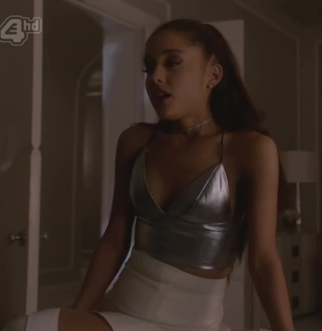 2015ScreamQueens7