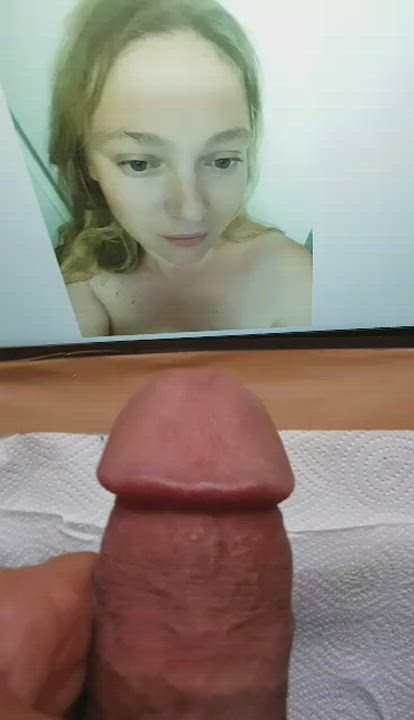 Such a cute face to cum