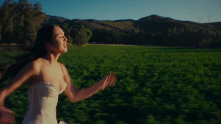 Olivia's new video for the Hunger Games