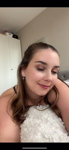 If even 4 guys see my 18 y/o ass, I’ll celebrate and fuck myself 💕