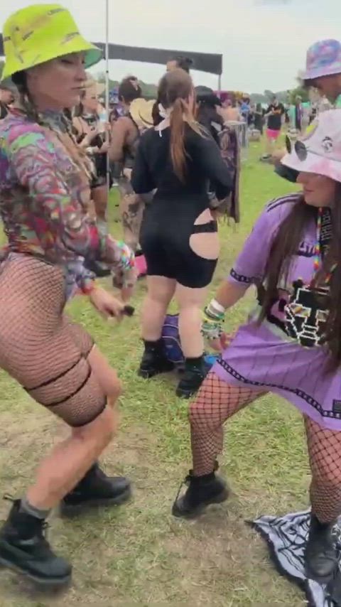 booty dancing jiggle gif
