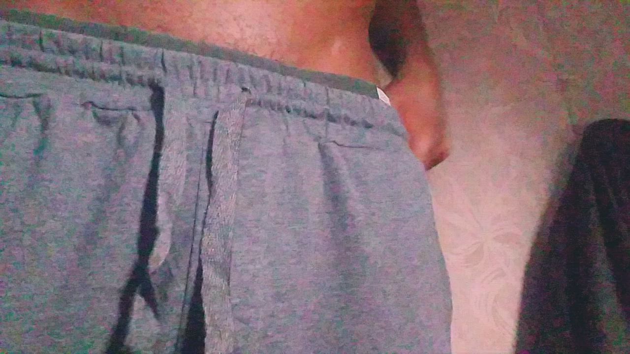 Who would suck this as soon as they see it?