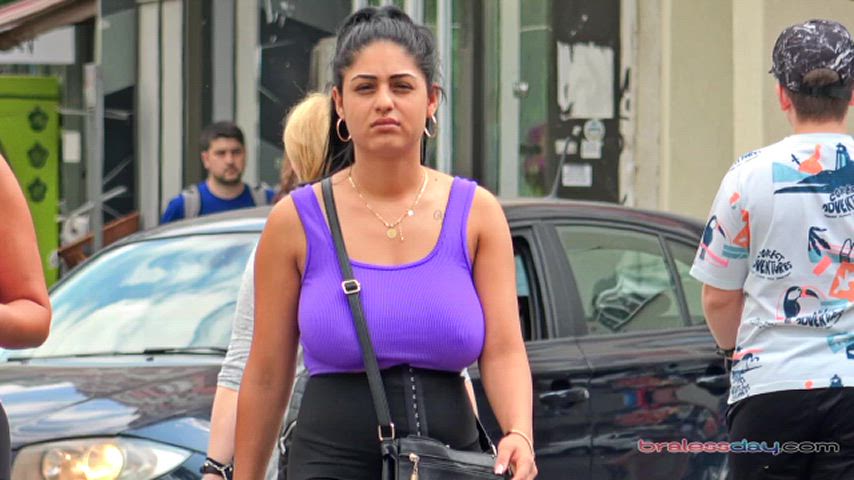 big tits boobs bouncing tits braless huge tits pokies tits gif