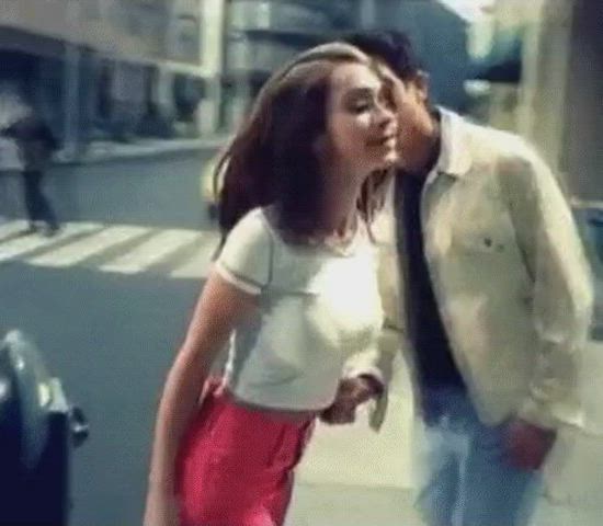 celebrity jennifer love hewitt sexy gif