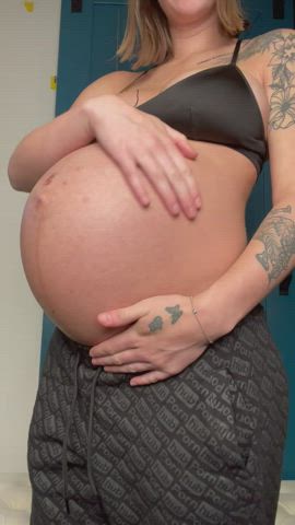 Do you see any contractions happening? 🤰