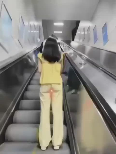 amateur asian ass chinese cute long hair public sex toy vibrator voyeur dildos gif