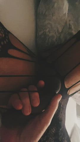 Daddy lets me bond with him in pleasure