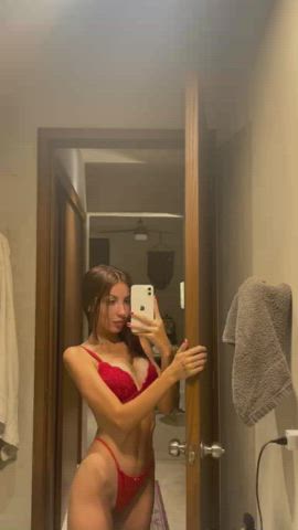 you know you want to see me fully naked, check out my profile and fulfill your dreams
