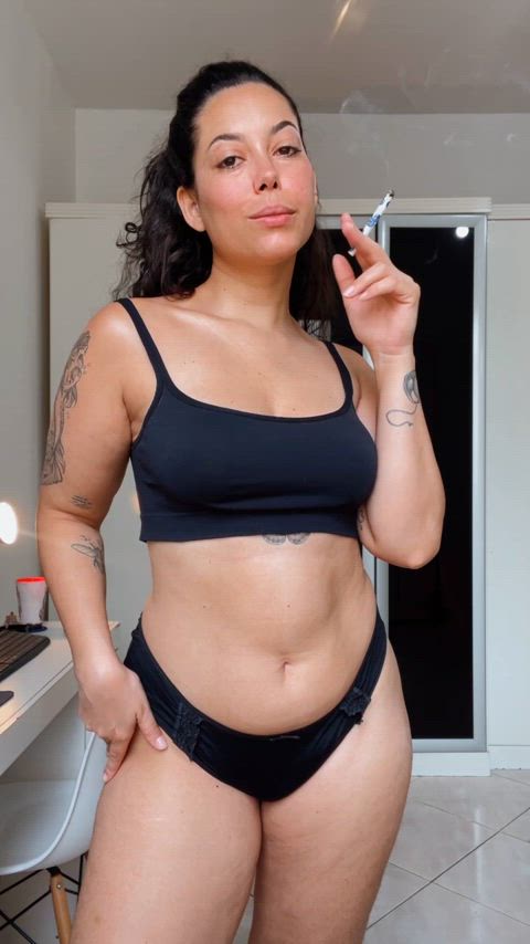 Saturday morning vibes 💨 enjoy me? 😜