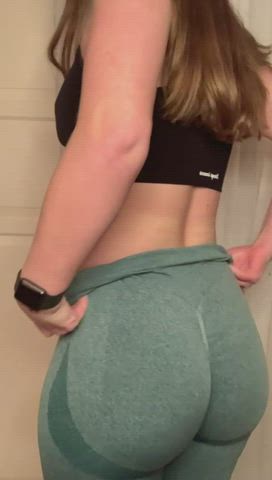 Spank my bootie if you’re sorting by new 😜