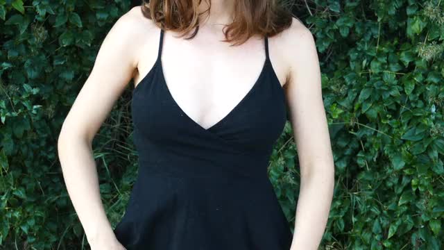 Perks of wearing a sundress include no bra and quick titty access, you guys like