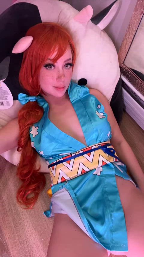 Nami [One Piece] (Twobrattycats)
