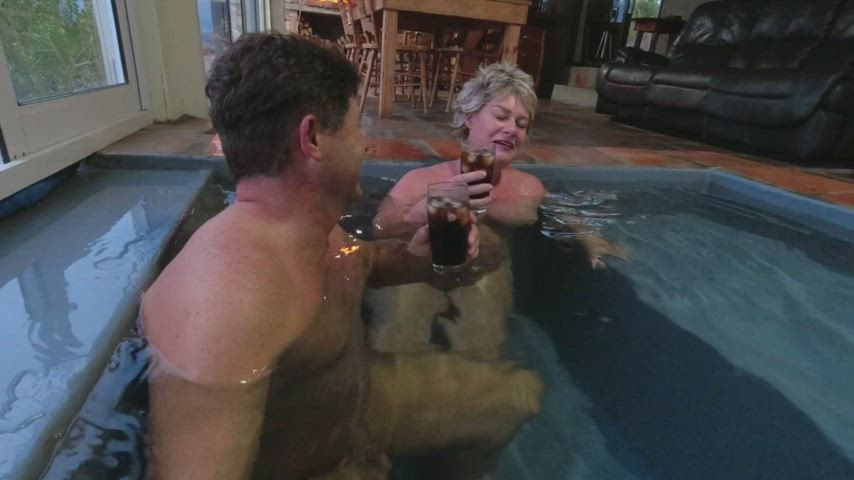 What a great weekend. It got steamy in the hot tub with amazing sex and a vibrator.