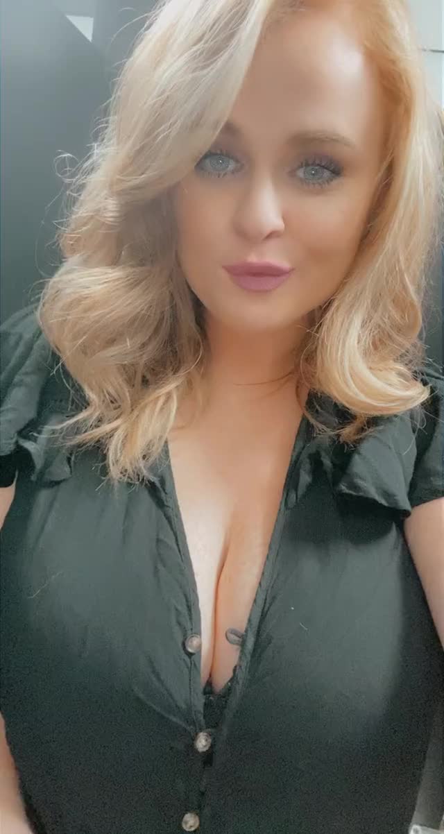 36DDD titty drop for y’all ?