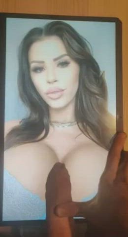 Doing titty fuck tribs soon, prefer bimbos. Read bio in profile before sending requests!