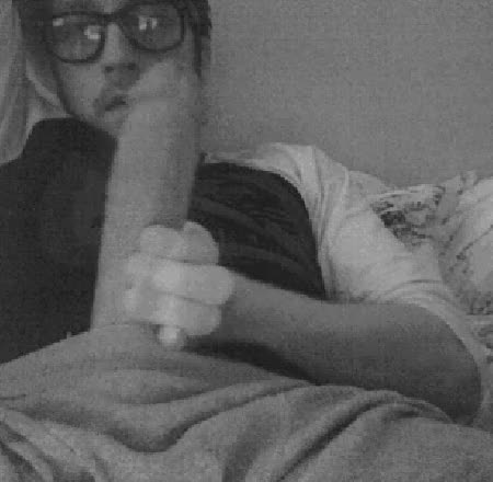 Morning wood kik: Krombopulos666