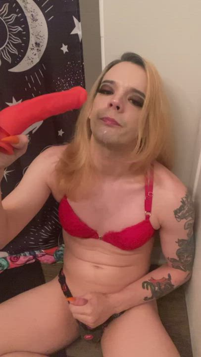 New video up on my onlyfans!! Cum and watch me fantasize about you fucking my throat