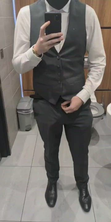 Would you join me in the toilets?