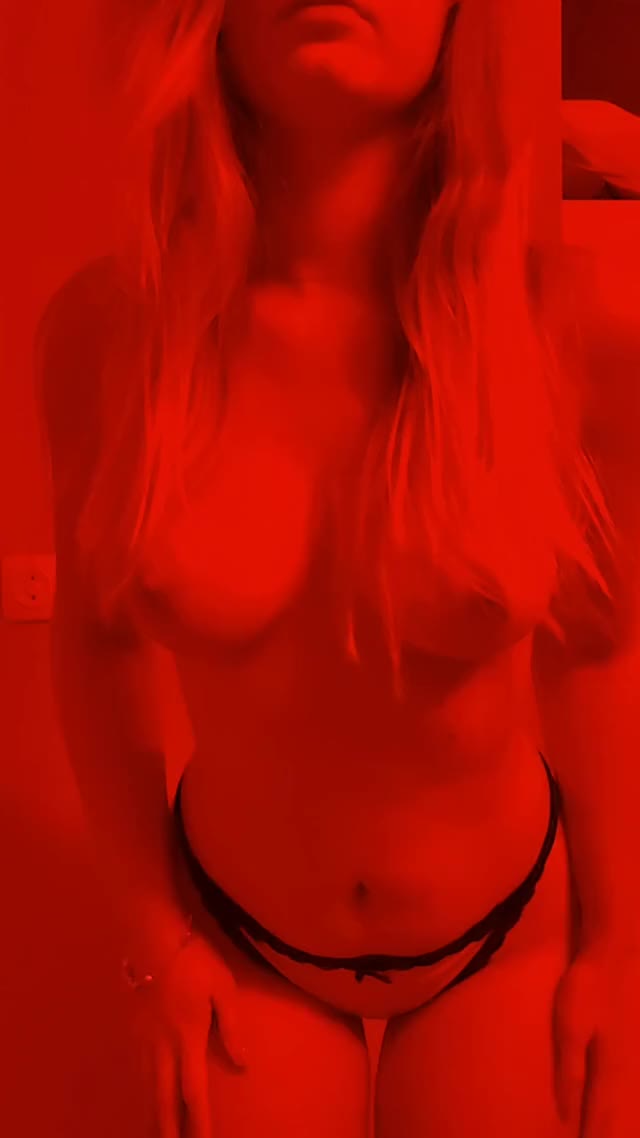 20 ? I'm a French slut ? speak every day (all day), I publish every day and I make