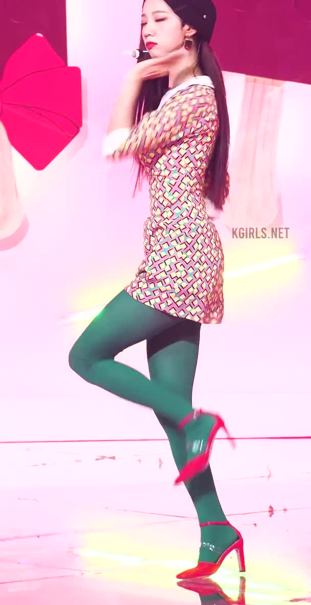 YEOREUM-WJSN-green-4-www.kgirls.net