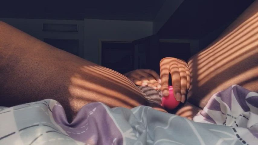 Sunlight + Pussy = one hell of a combo