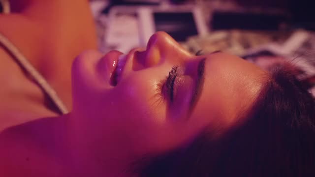 Estée Lauder: "Flash Photo" starring Kendall Jenner & Irene Kim
