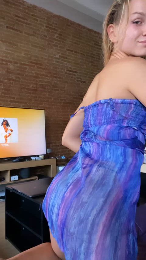 I am ready to get fucked in this dress☺️