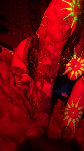 alt alternative amateur big tits boobs natural tits party tattoo tattooed tits gif