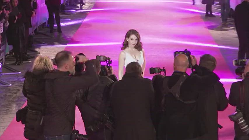 alison brie celebrity dress gif