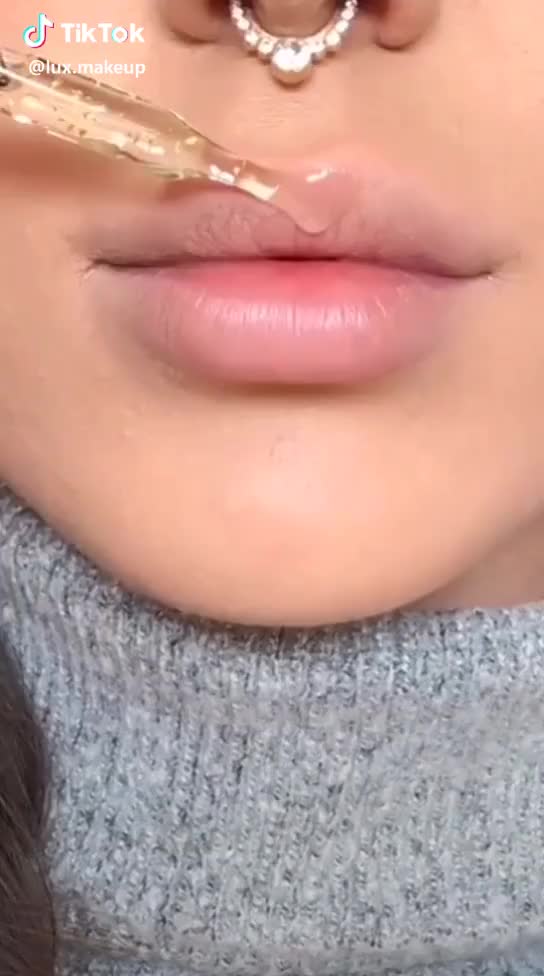 already traveled outside the country? where?? ?? #makeup #blue #tiktok #foryou #liv
