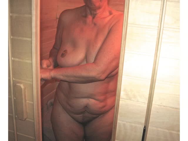 Melanie In Sauna