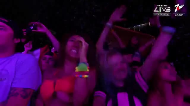 Wardrobe Malfunction At Ultra (NSFW) • /r/LivestreamFails