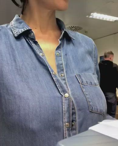 big tits boobs naked natural tits nipples nude onlyfans thick tits gif