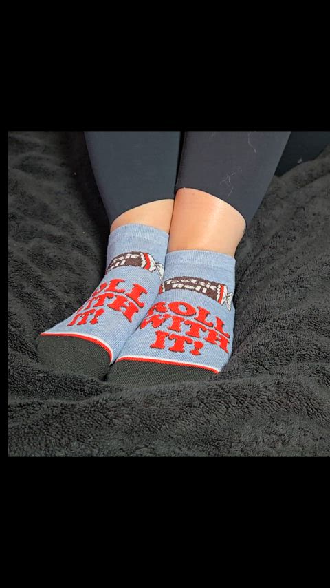 Look at the cute tootsies I found under these socks