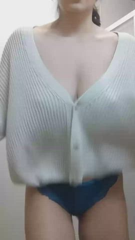 boobs bouncing tits shaking gif