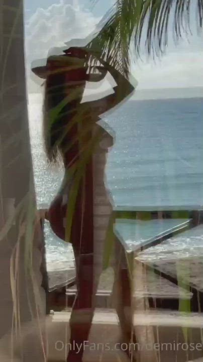 Beach Big Ass Bubble Butt Curvy Erect Nipples Model Naked Nipple OnlyFans Tease gif