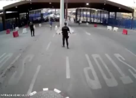 aD1dgRx 460svvp9.webm