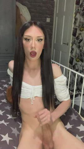 Laylamillerxx strokes it good 🍆