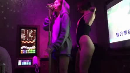 nekkid karaoke (no sauce)